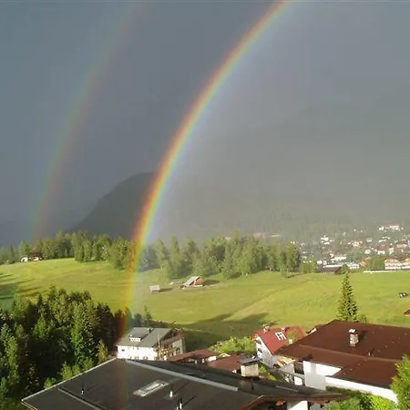 Haus Fichtenstamm Apartment Seefeld in Tirol