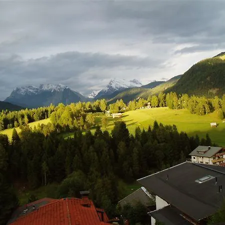 Apartment Haus Fichtenstamm Seefeld in Tirol